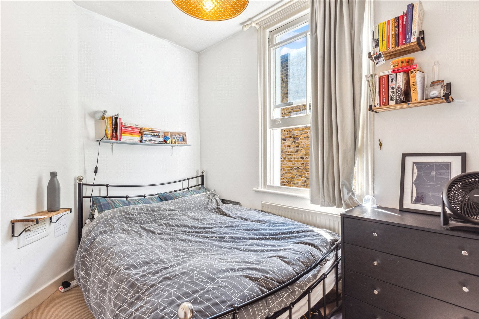 Flat Lynn Road in Greater London