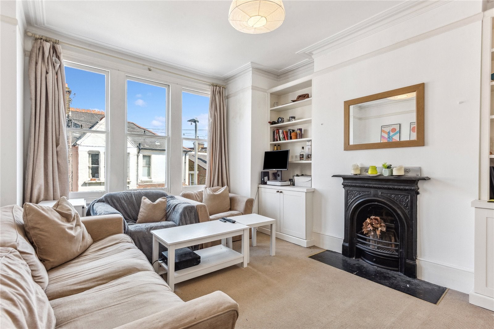 Flat Lynn Road in Greater London