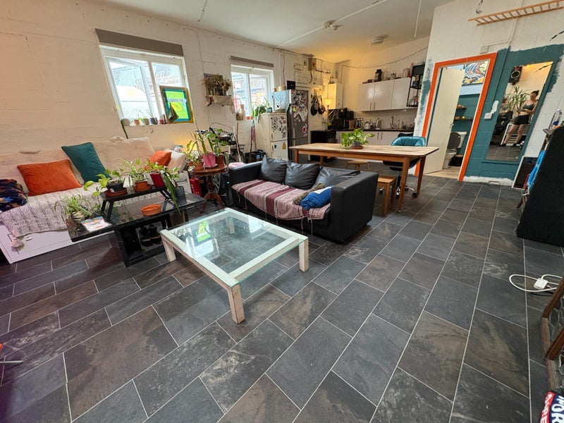Room Hermitage Road in Greater London
