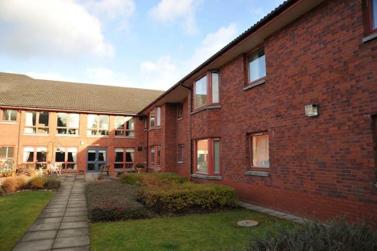 Flat Cairneymount Road in Carluke