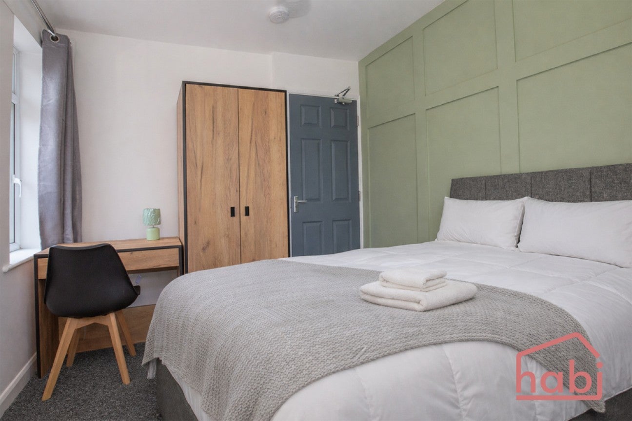 Room Irstead Road in Norwich