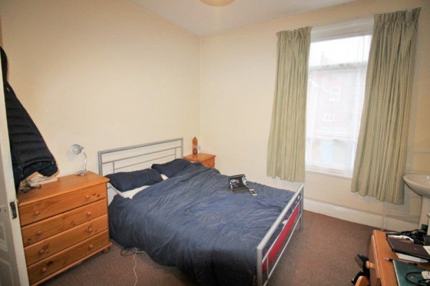 Room Pinhoe Road in Exeter