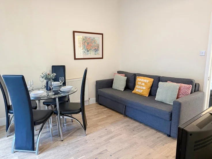 Flat Wilberforce Road in Greater London