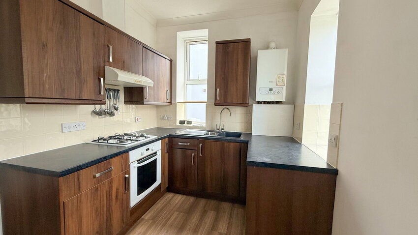 Flat Thurlow Road in Torquay