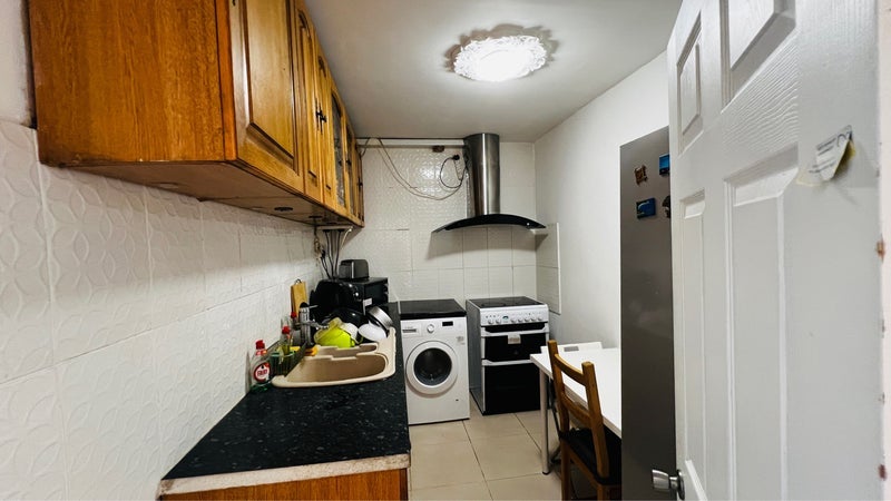 Room Cheval Street in Greater London