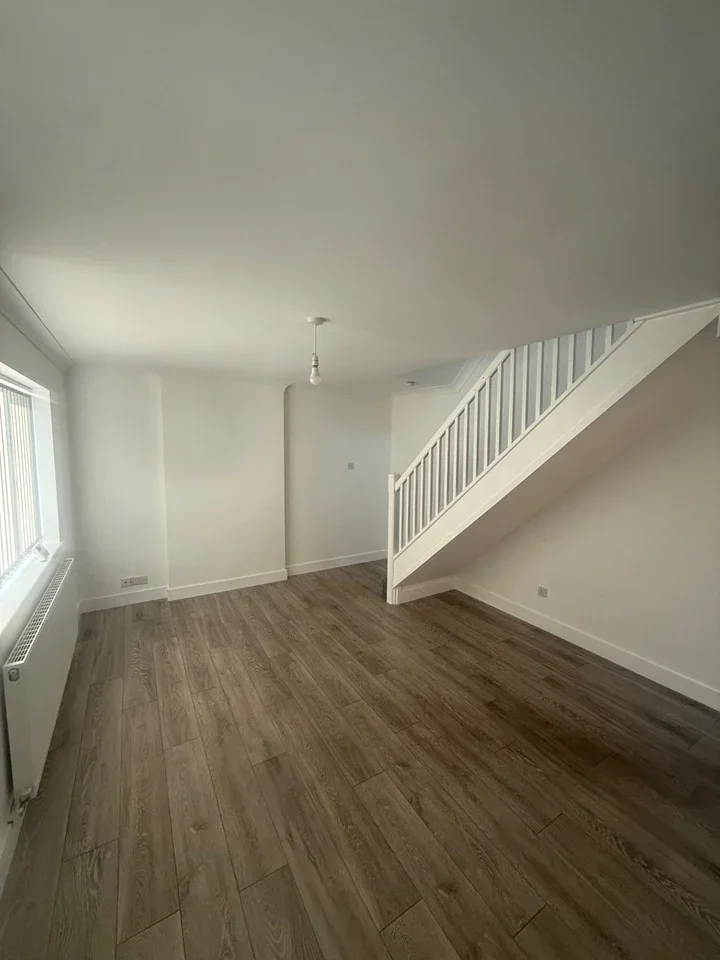 House Springwell Gardens in Doncaster