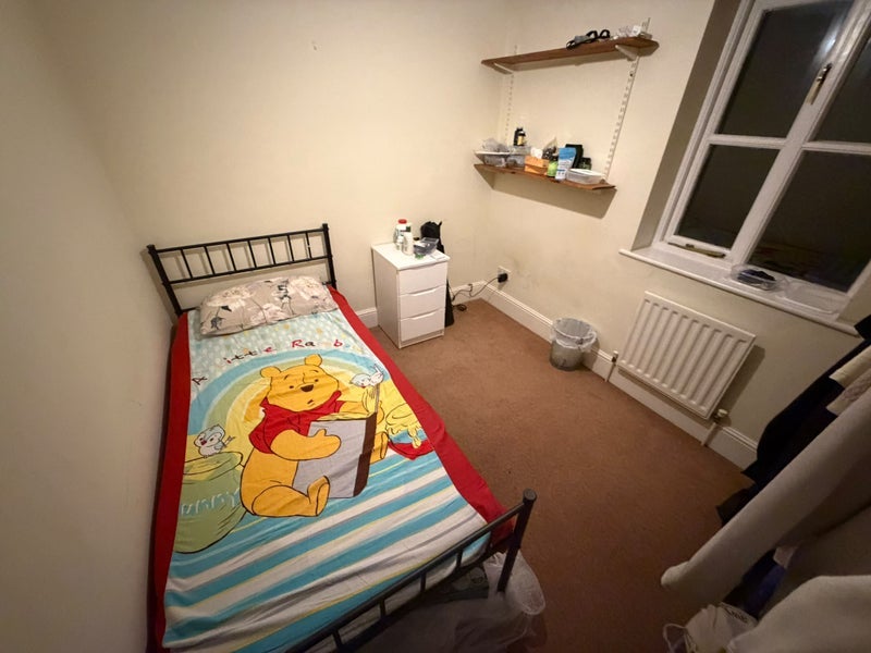Room Morley Street in Greater London