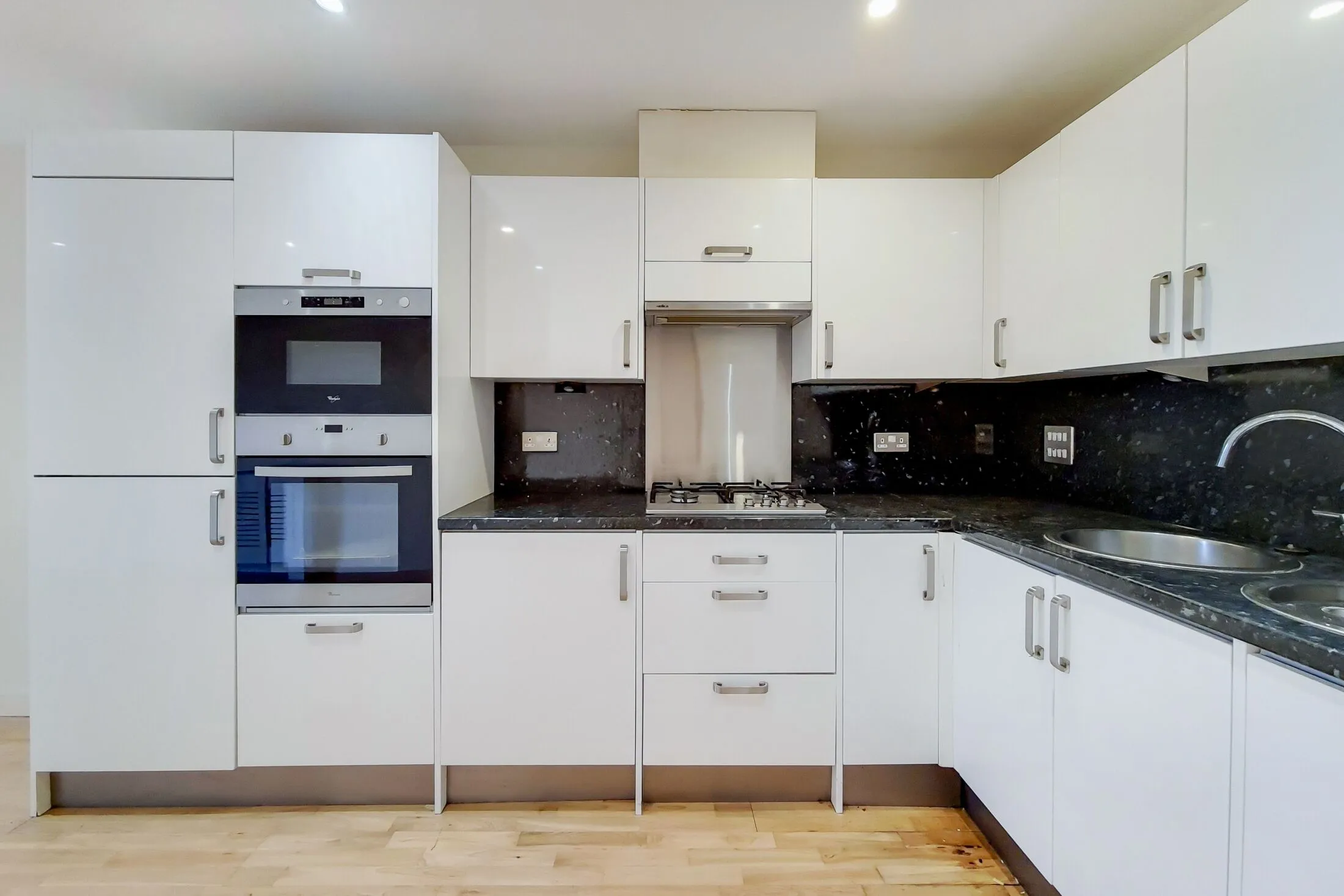 Flat Aldenham Road in Watford