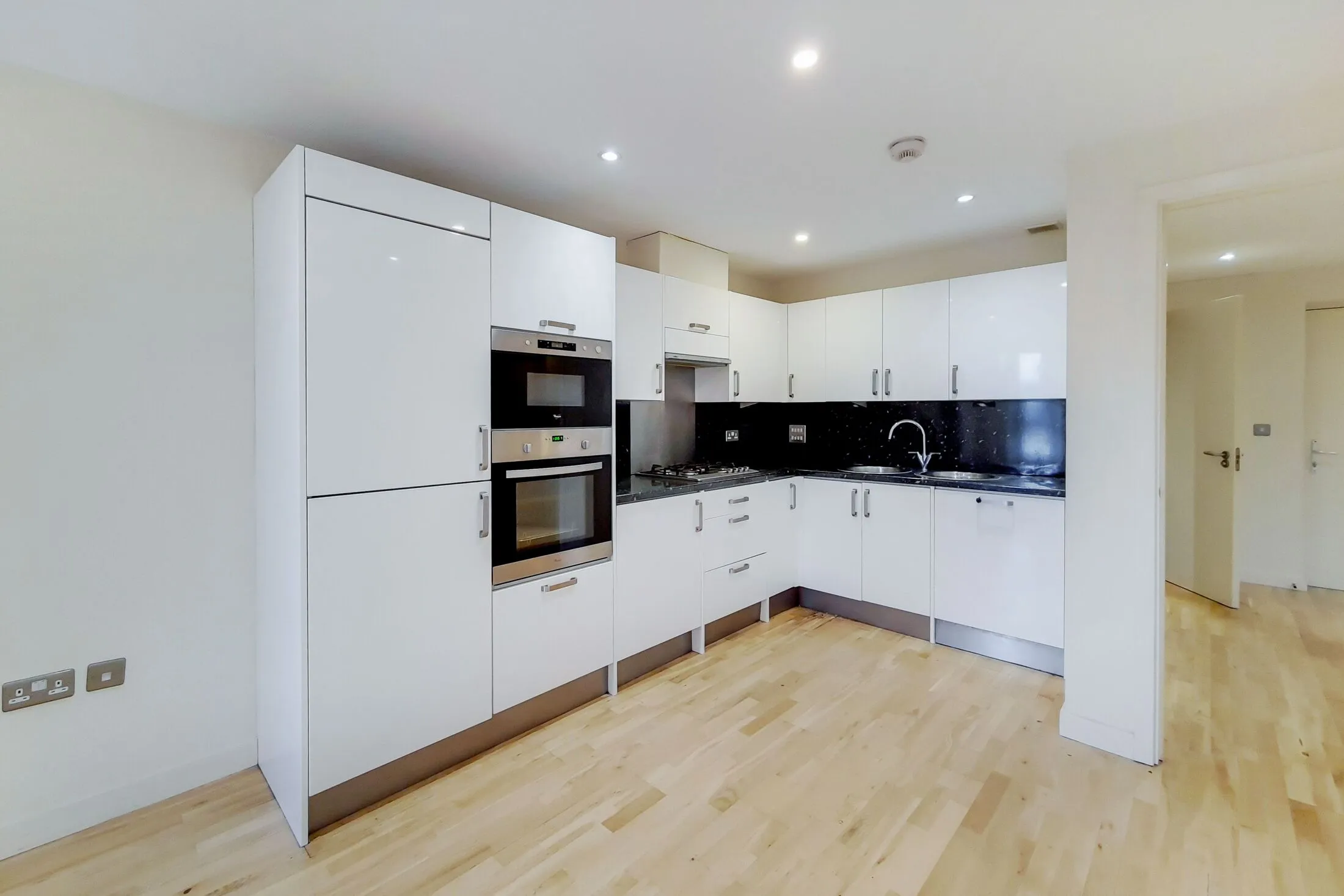 Flat Aldenham Road in Watford
