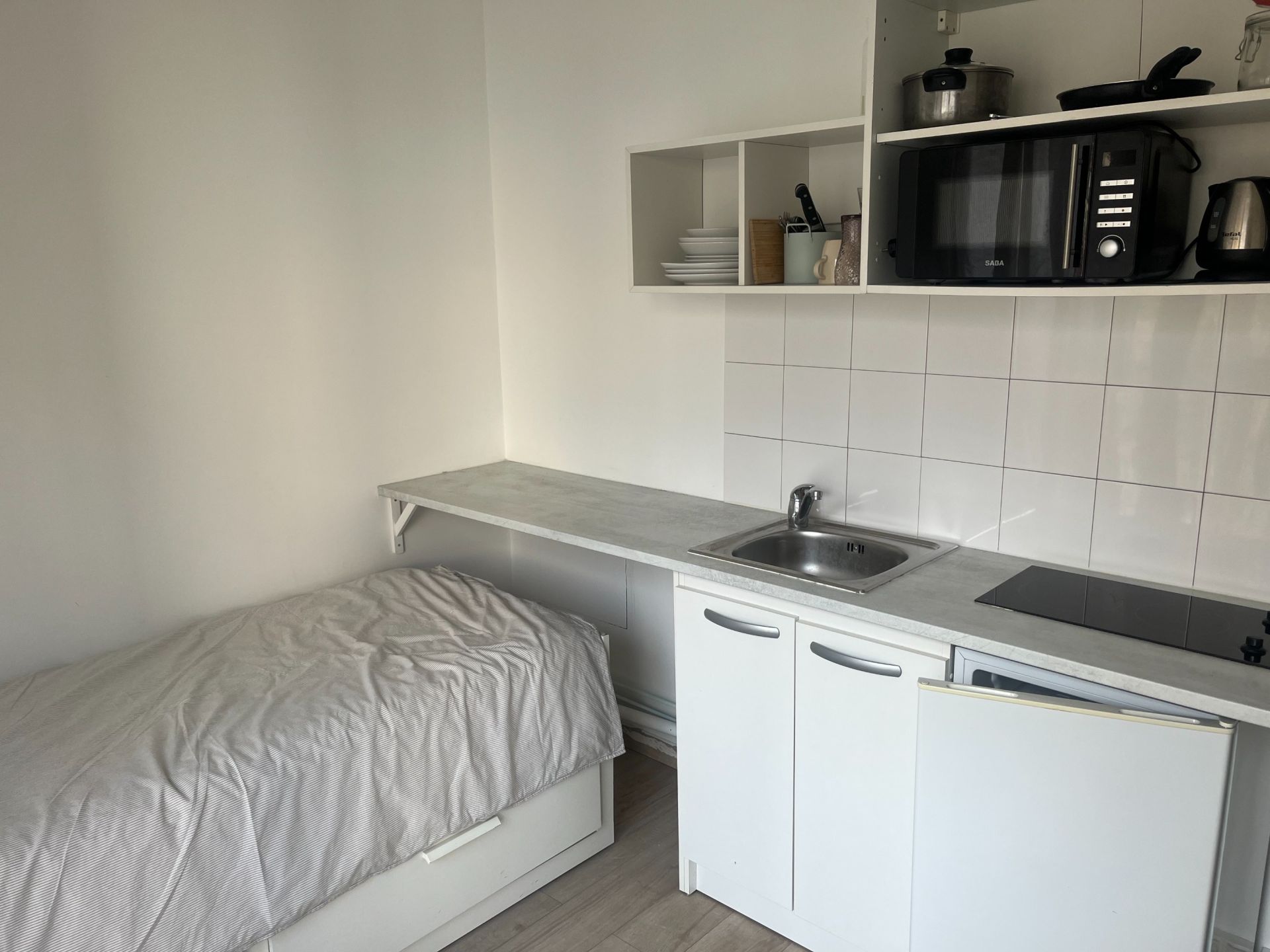 Chambre Rue Ybry à Neuilly-sur-Seine