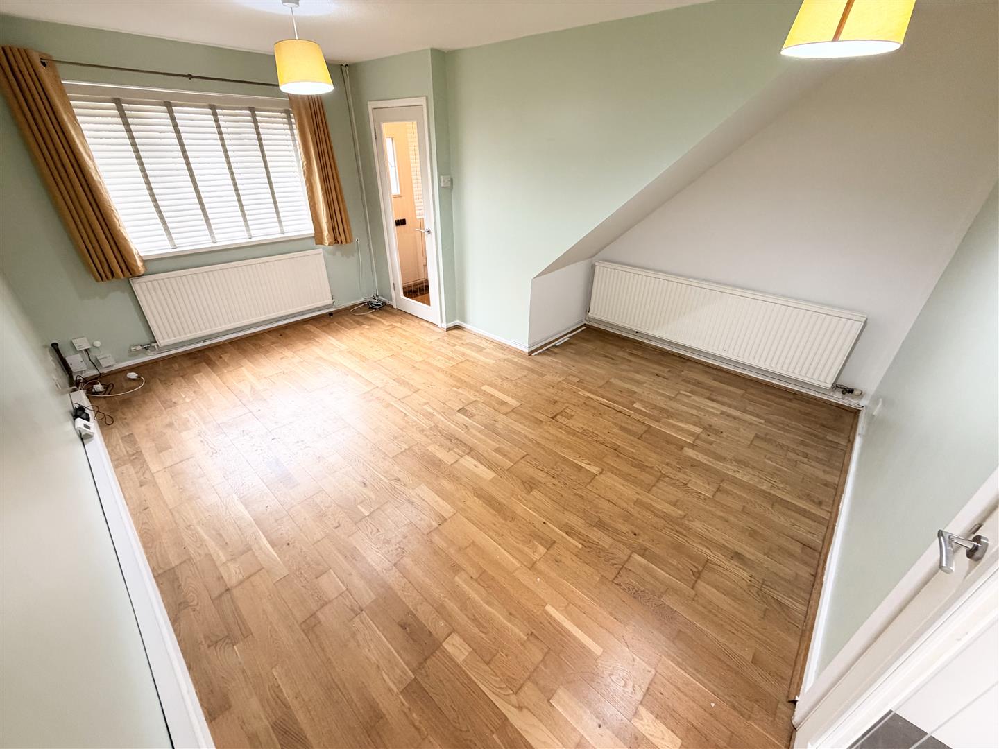 Flat Llys Garth in Llantwit Fardre