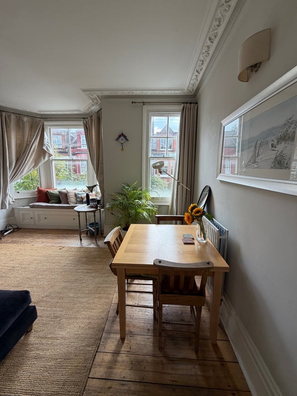 Flat Endymion Road in Greater London