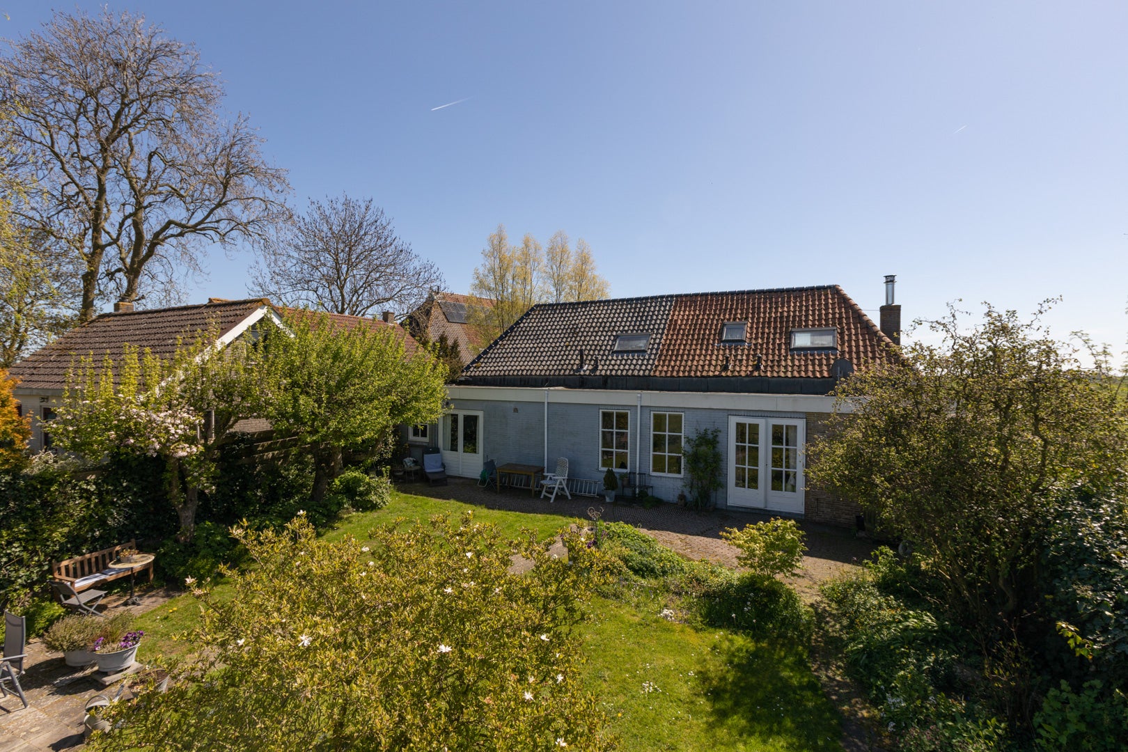 Vrijstaande woning te koop: Fiifhús 8, Wolsum