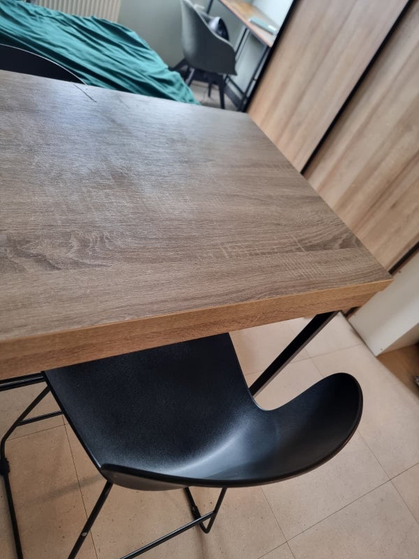 Room Courland Grove in Greater London
