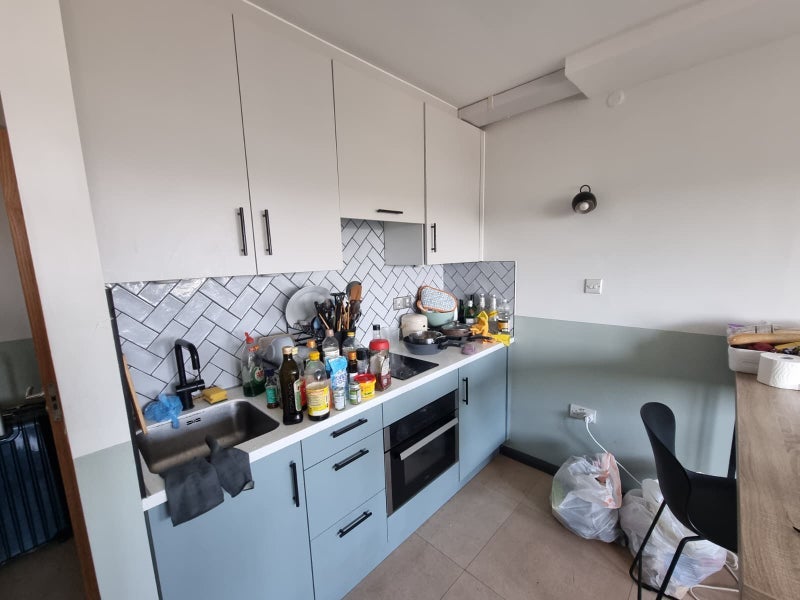 Room Courland Grove in Greater London