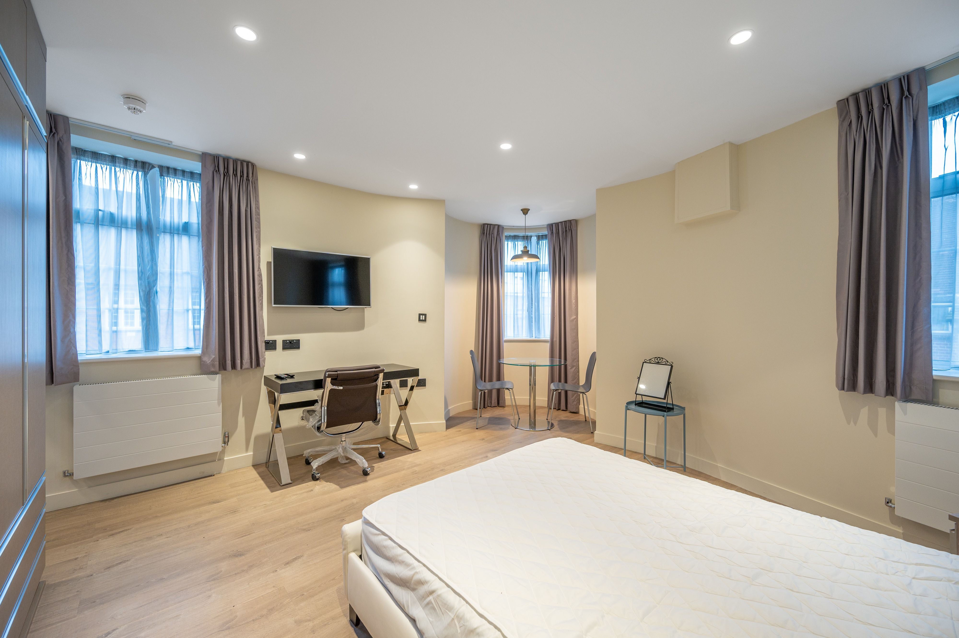 Flat Lodge Road in Greater London