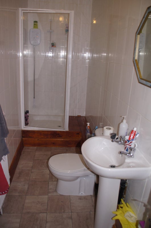 Flat Clifton Grove in Leeds