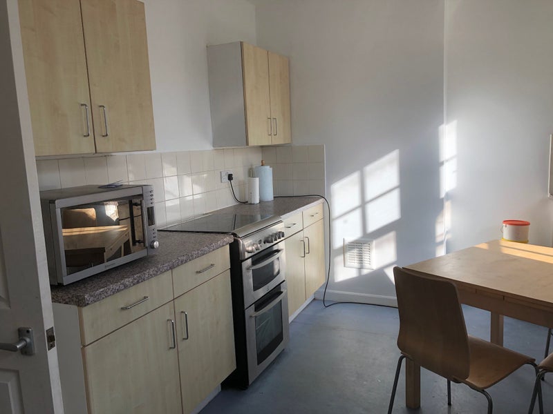 Room Fitzneal Street in Greater London