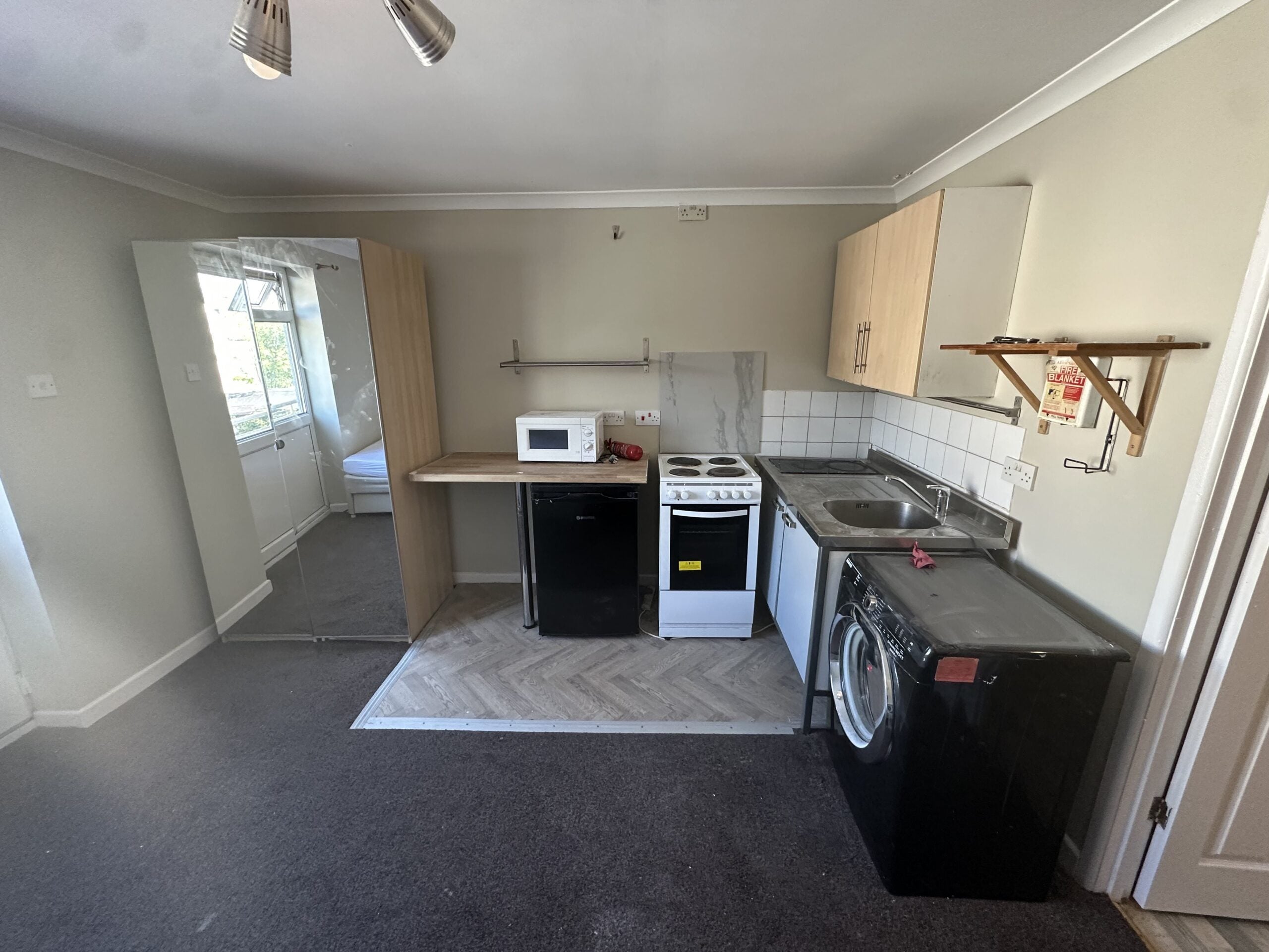 Flat Broadway in Pontypridd