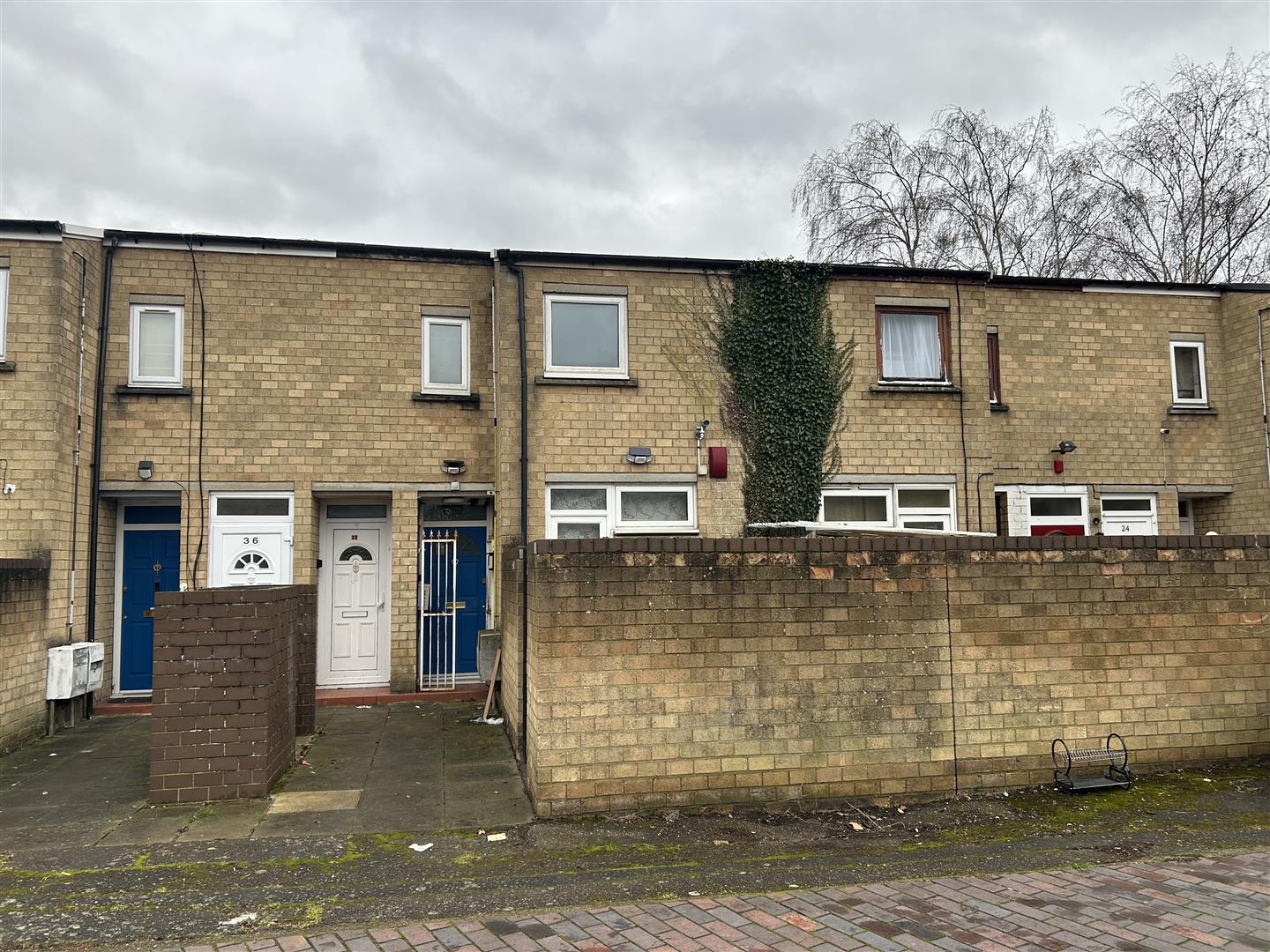 Flat Angel Lane in Greater London