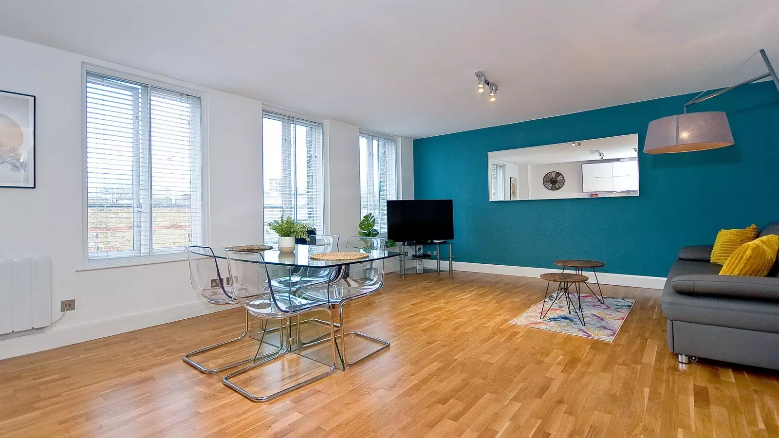 Flat Northampton Road in Greater London