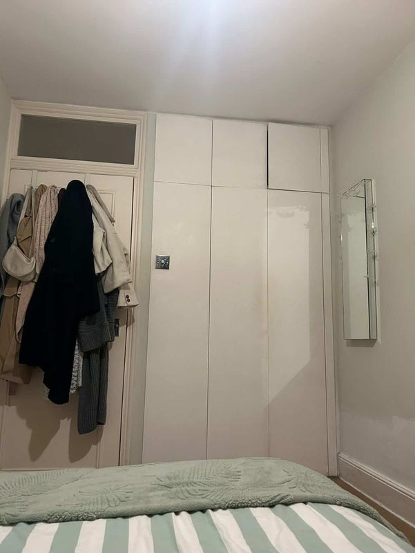 Room Blythwood Road in Greater London
