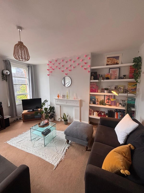 Room Blythwood Road in Greater London