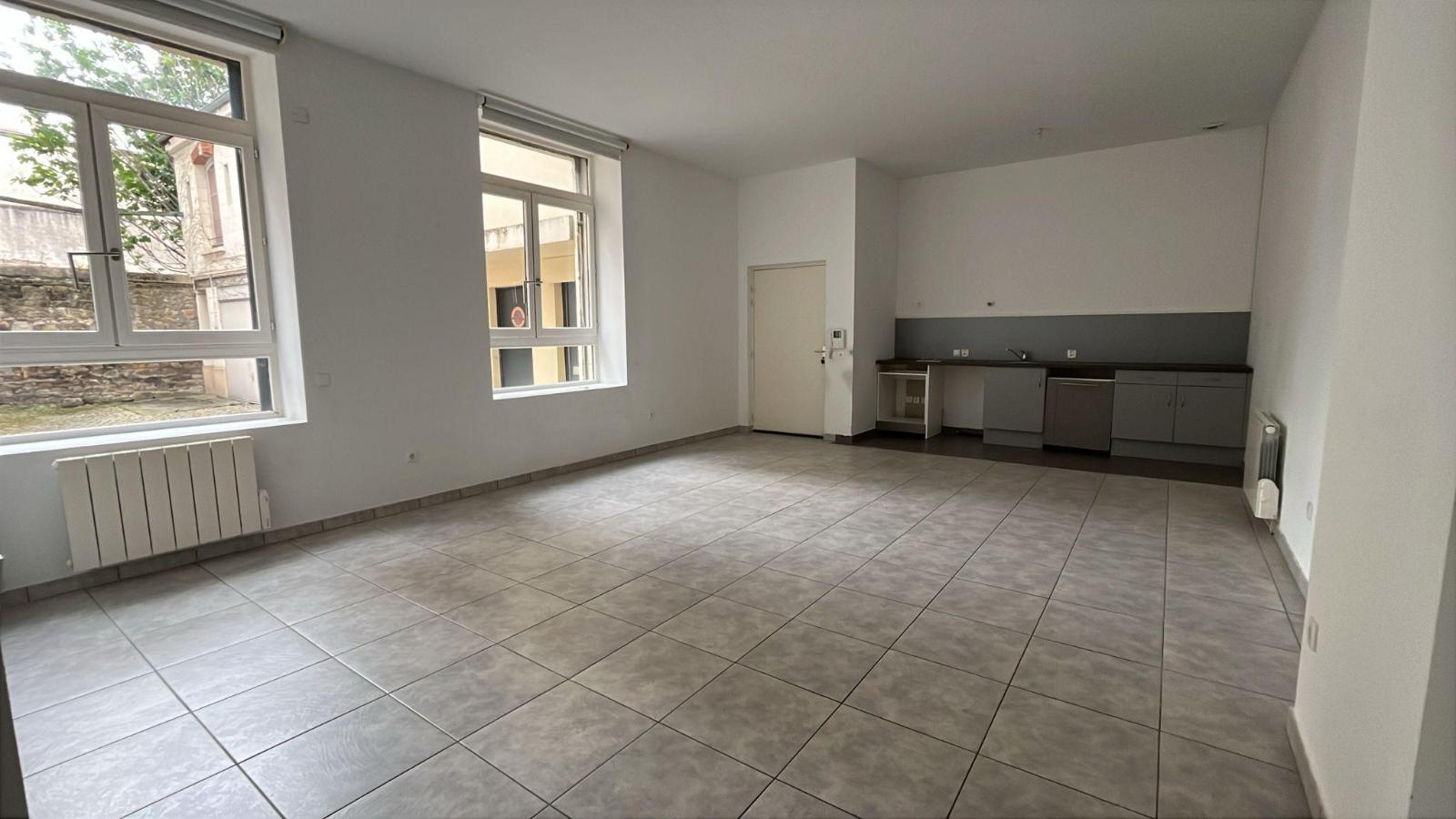 Flat Rue Michelet in Saint-Étienne