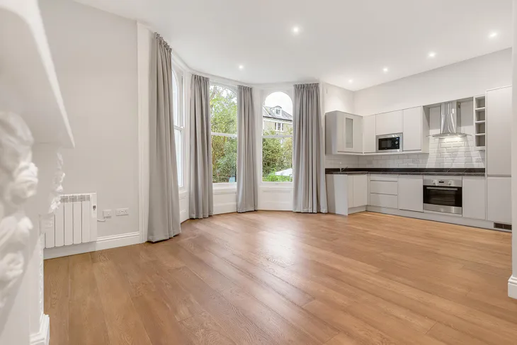Flat Richmond Road in Greater London