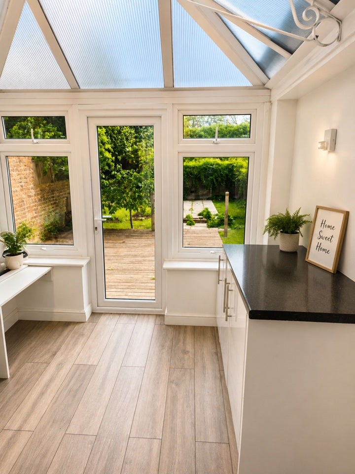 Room Ironwell Lane in Rochford