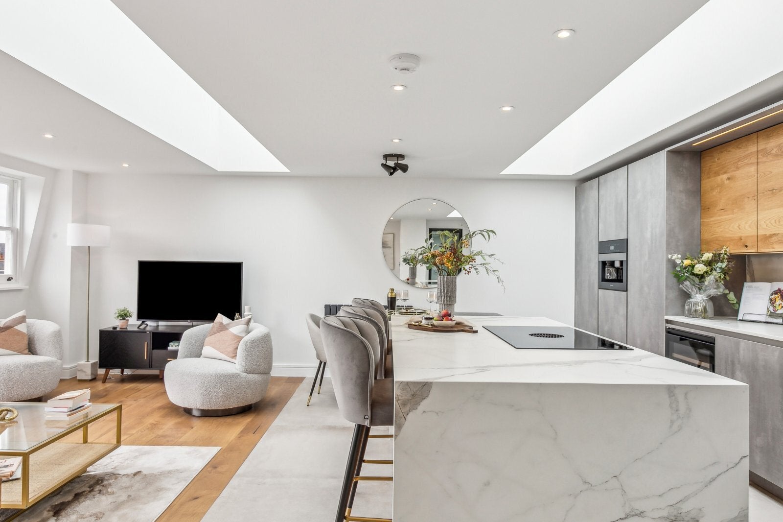 Flat Lauderdale Road in City of Westminster