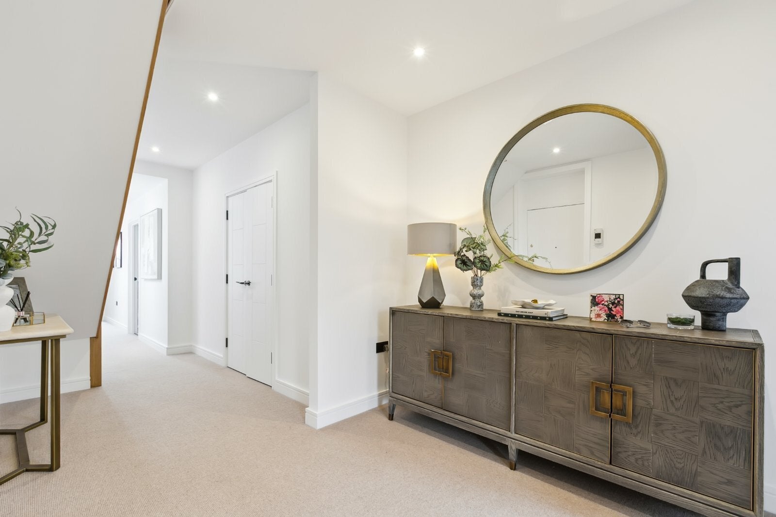 Flat Lauderdale Road in City of Westminster