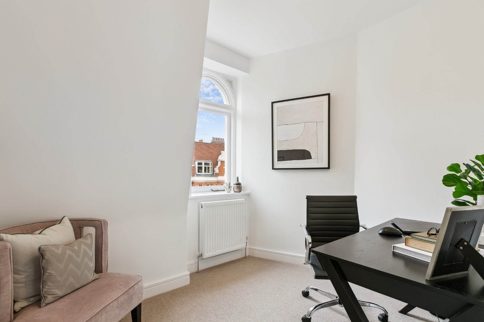 Flat Lauderdale Road in City of Westminster