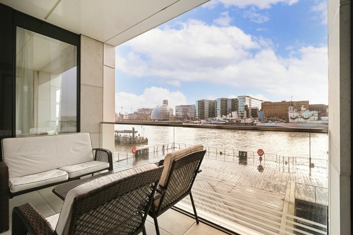 Flat Water Lane in City of London