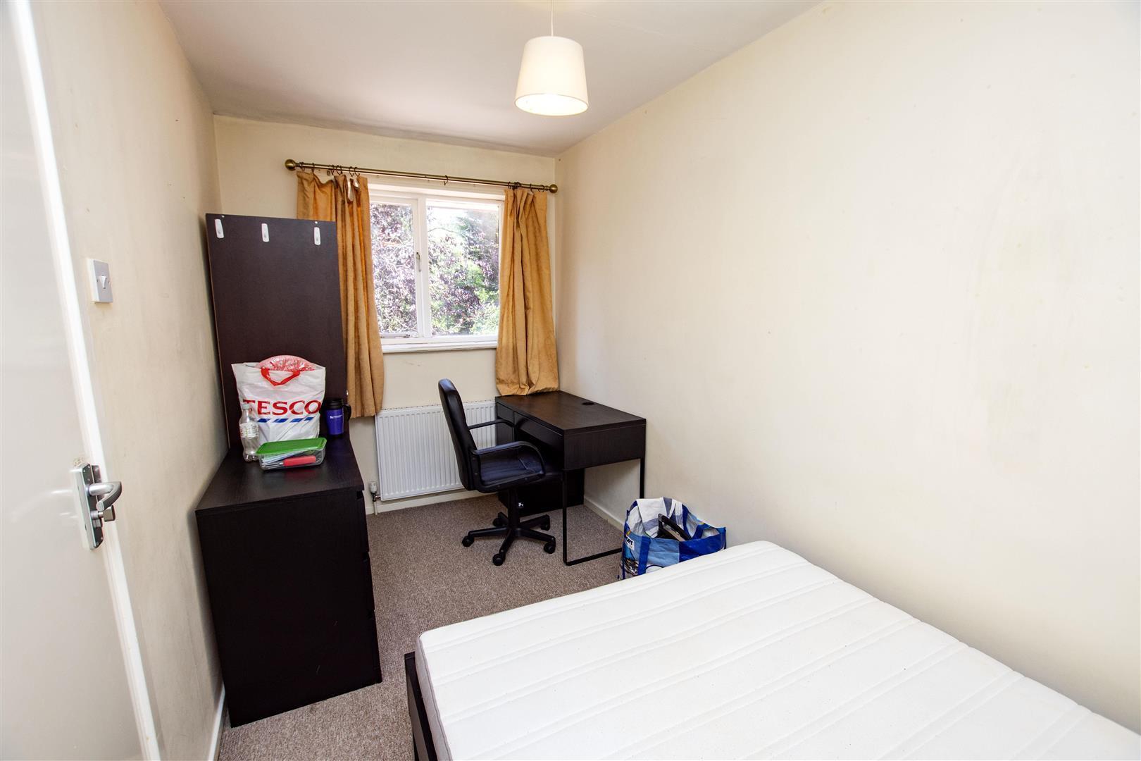 Flat Heeley Road in Birmingham