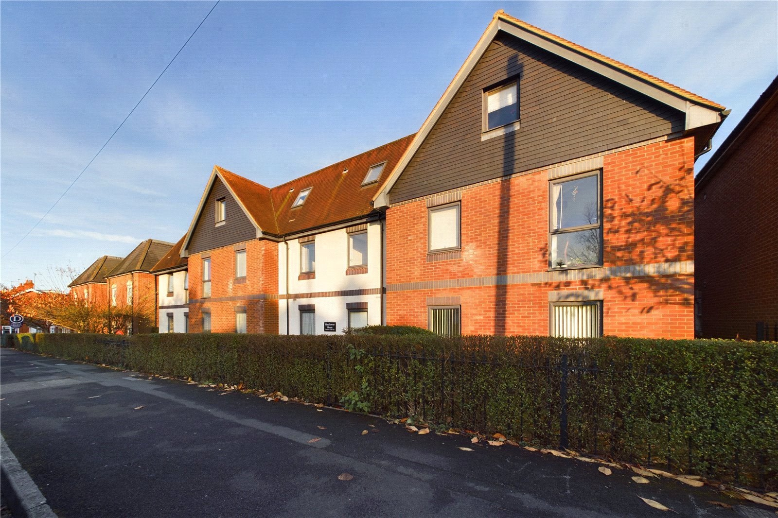 Flat Rockingham Road in Newbury