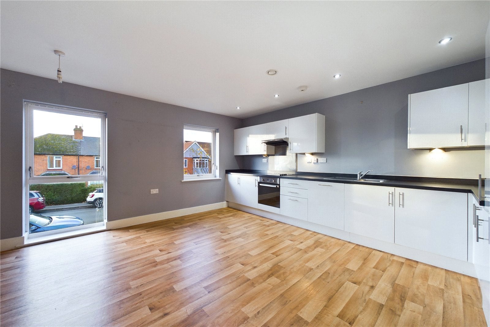 Flat Rockingham Road in Newbury