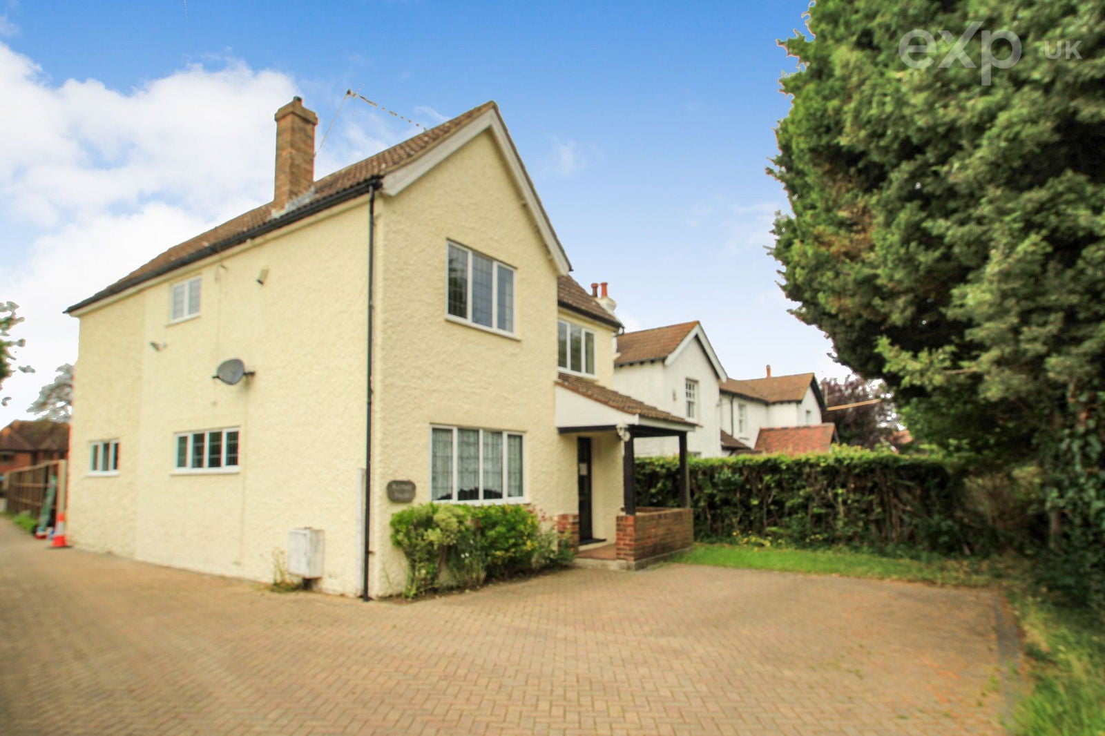 House High Street in Swanley