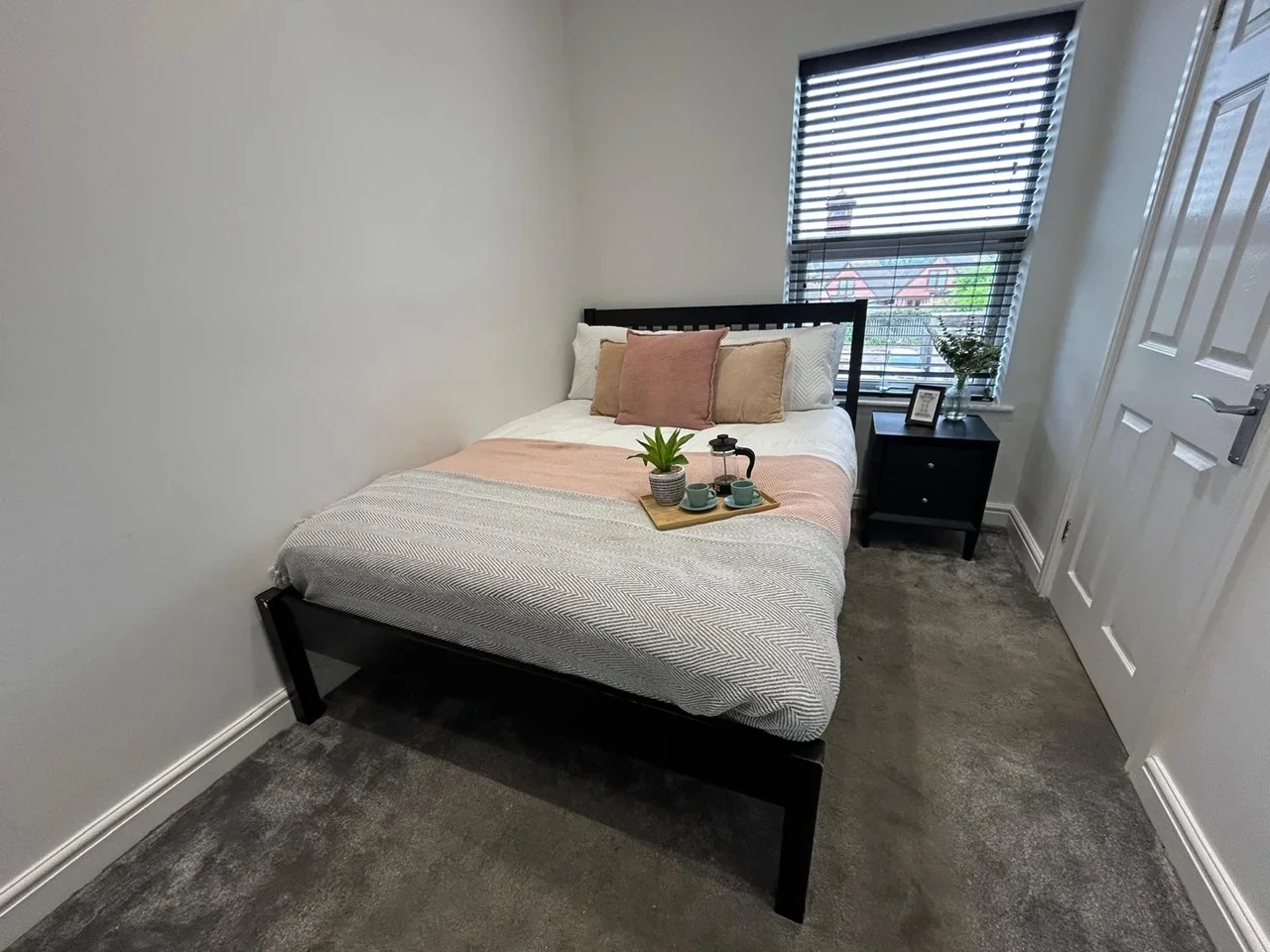 Room Park Road in Nuneaton and Bedworth