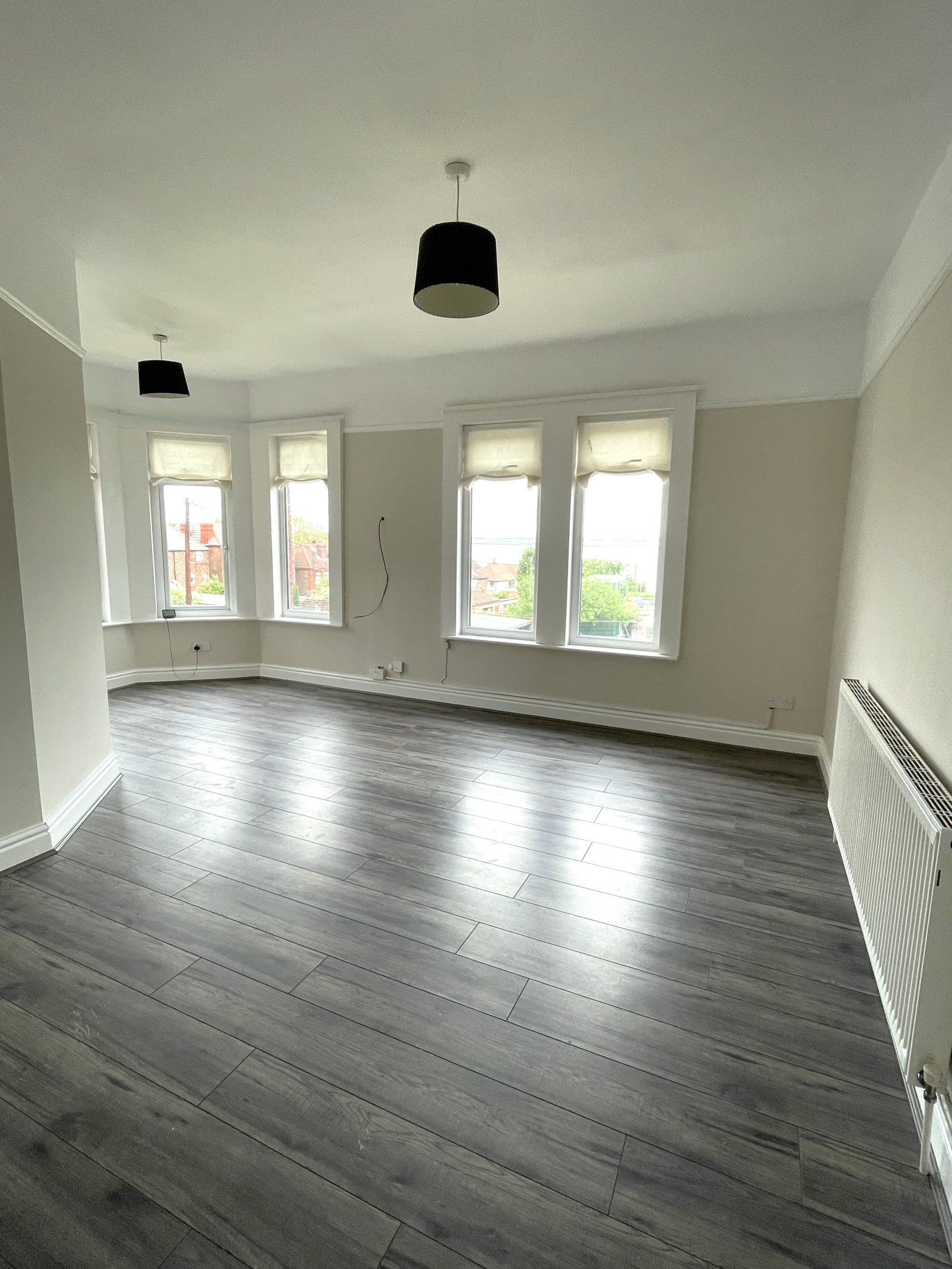 Flat Warwick Drive in Wallasey