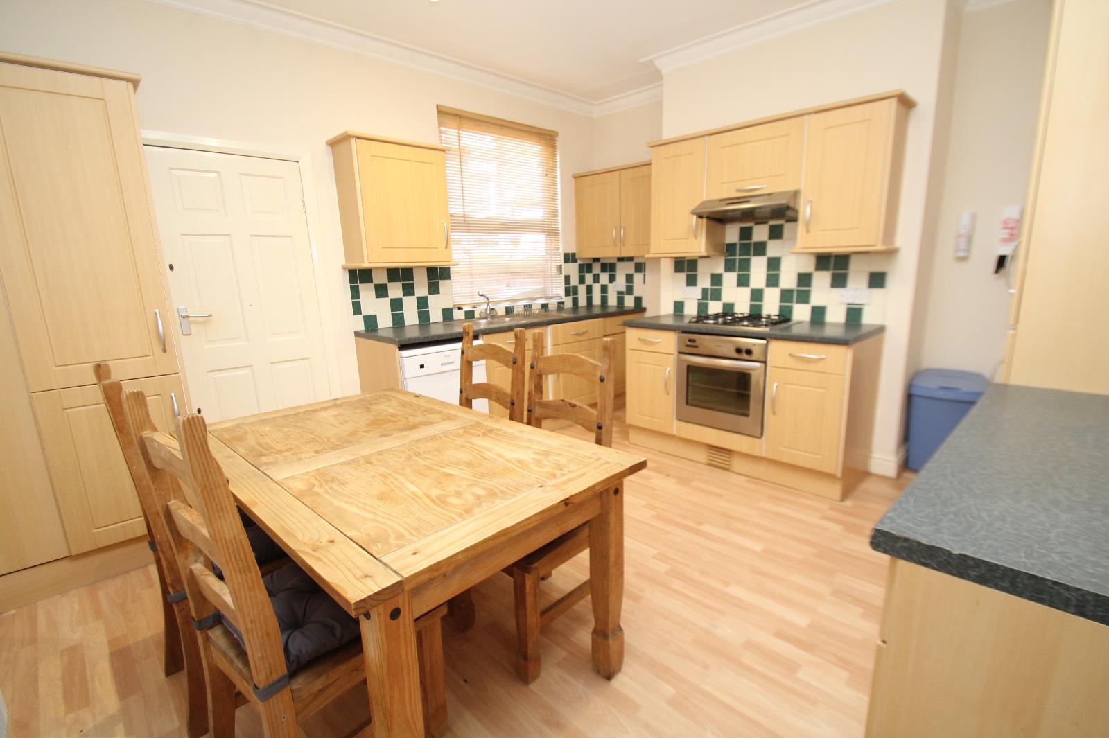 Room Hawthorn View in Leeds