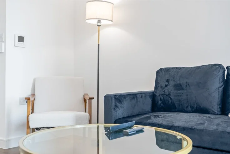 Flat Bramwell Way in Greater London