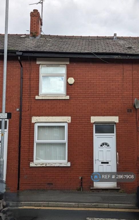 House Hathershaw Lane in Oldham