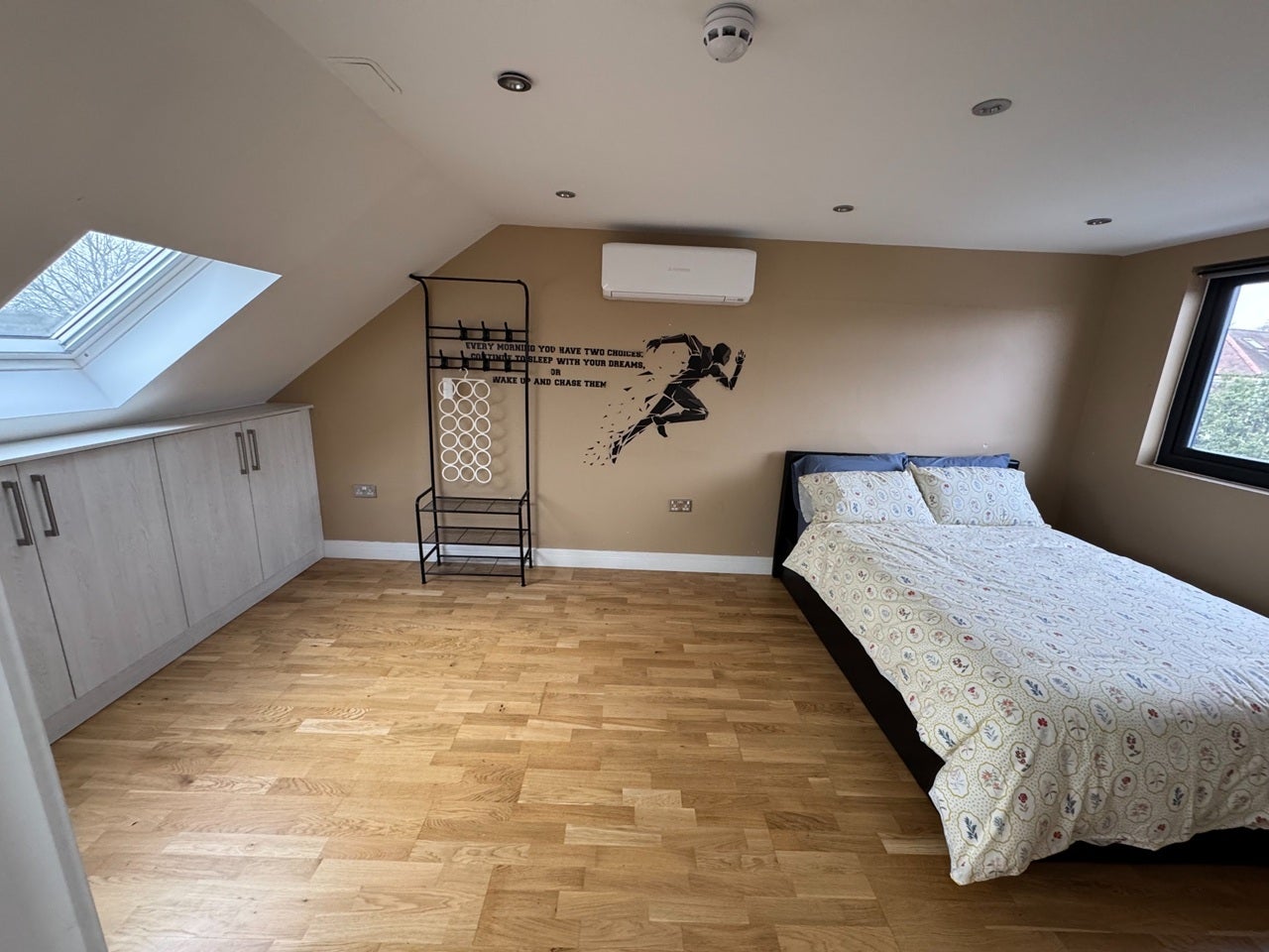 Room Stayton Road in Greater London