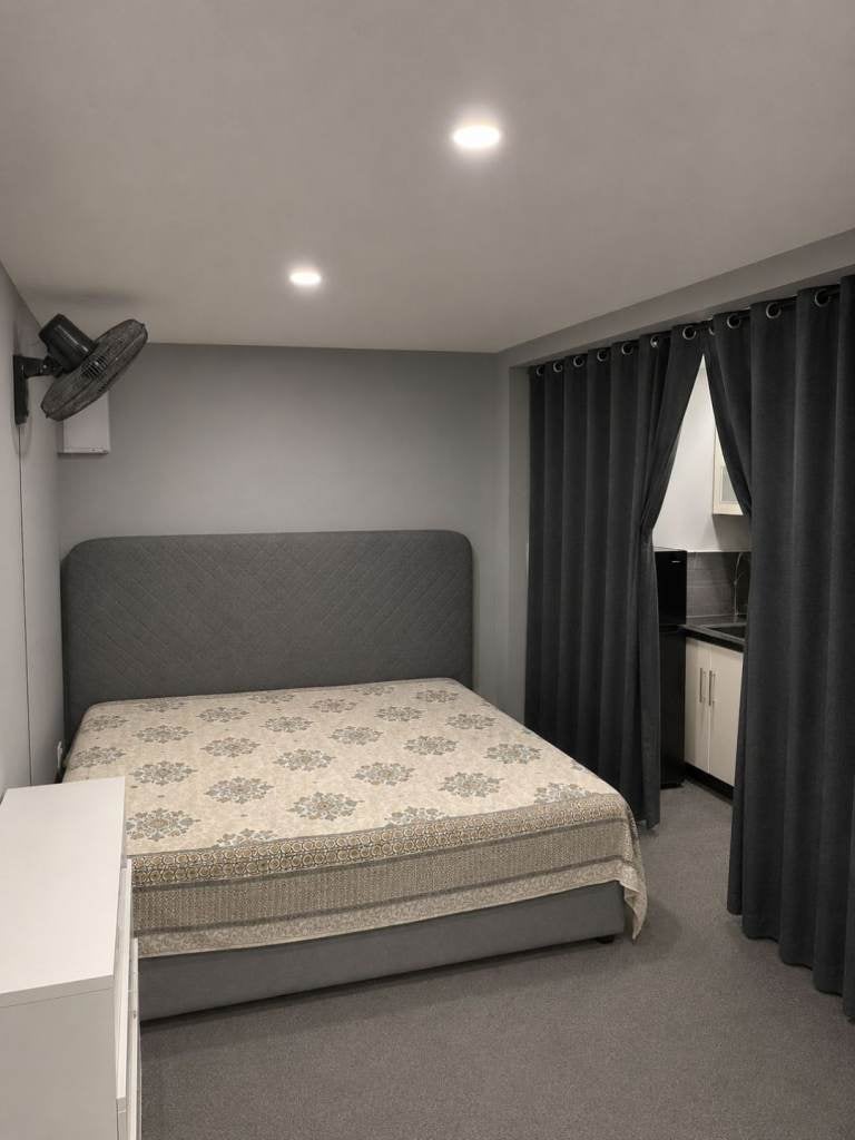 Flat Jordan Road in Greater London