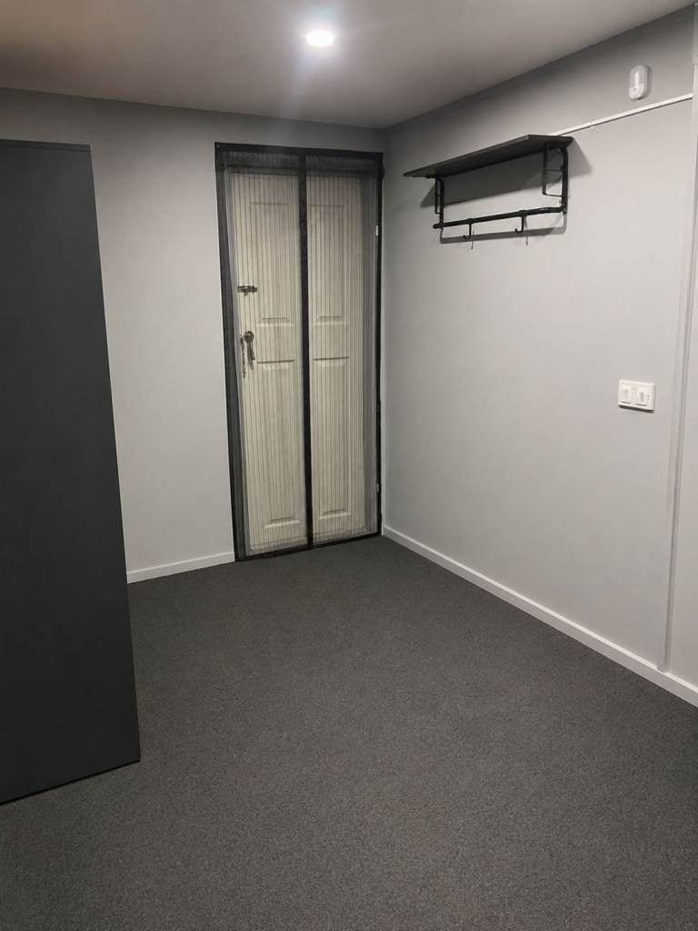 Flat Jordan Road in Greater London