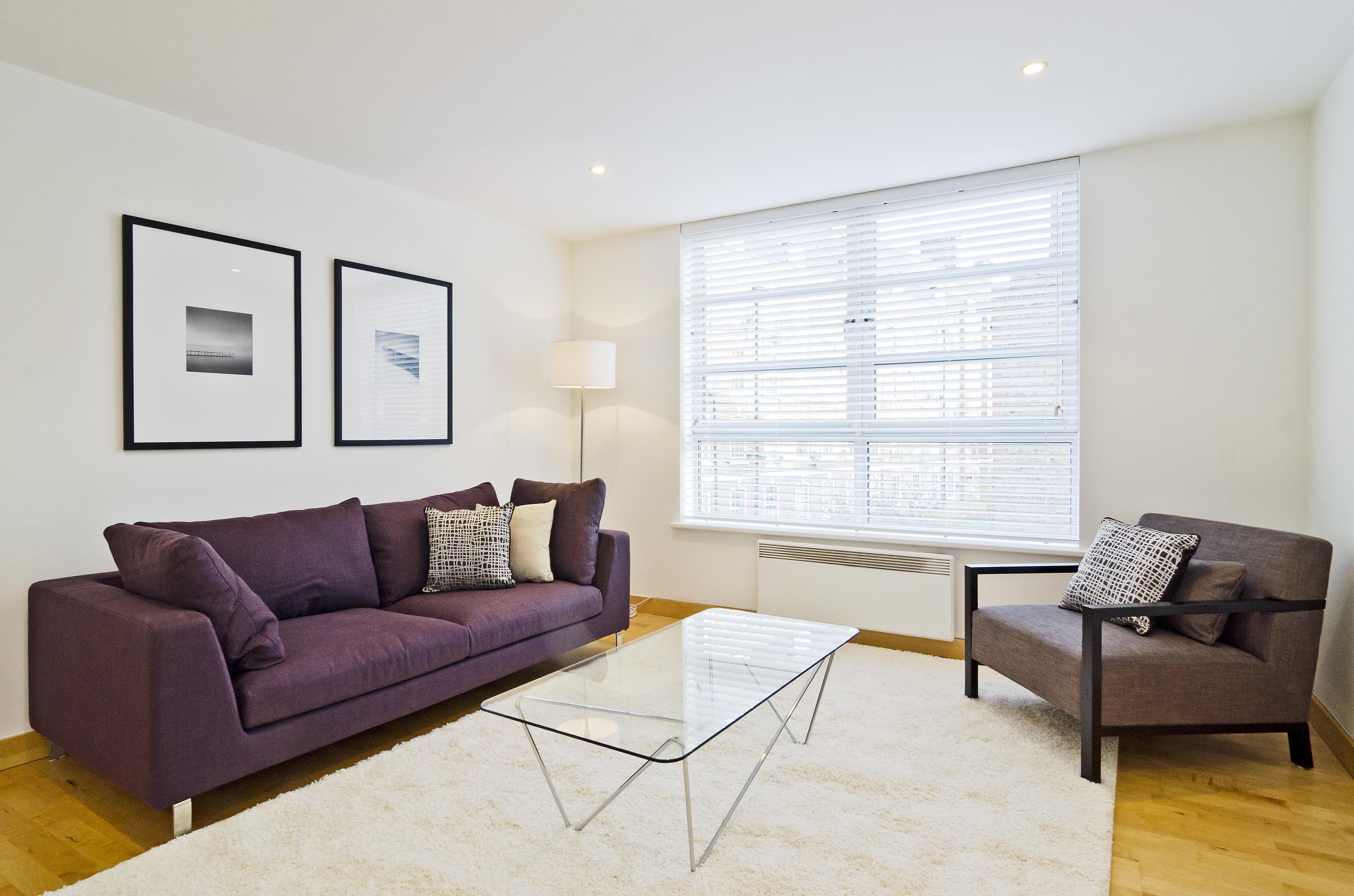 Flat Leyden Street in Greater London