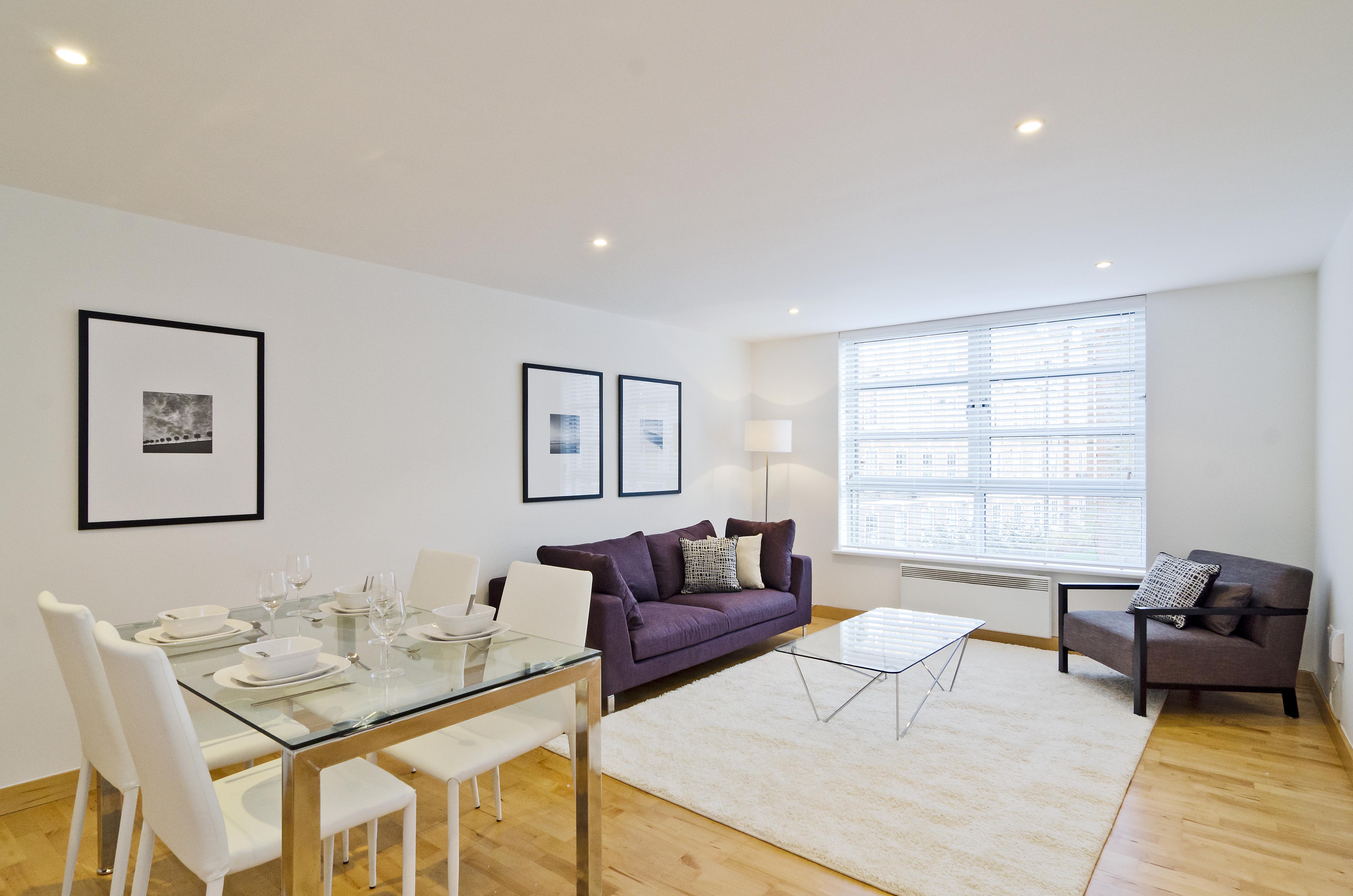 Flat Leyden Street in Greater London