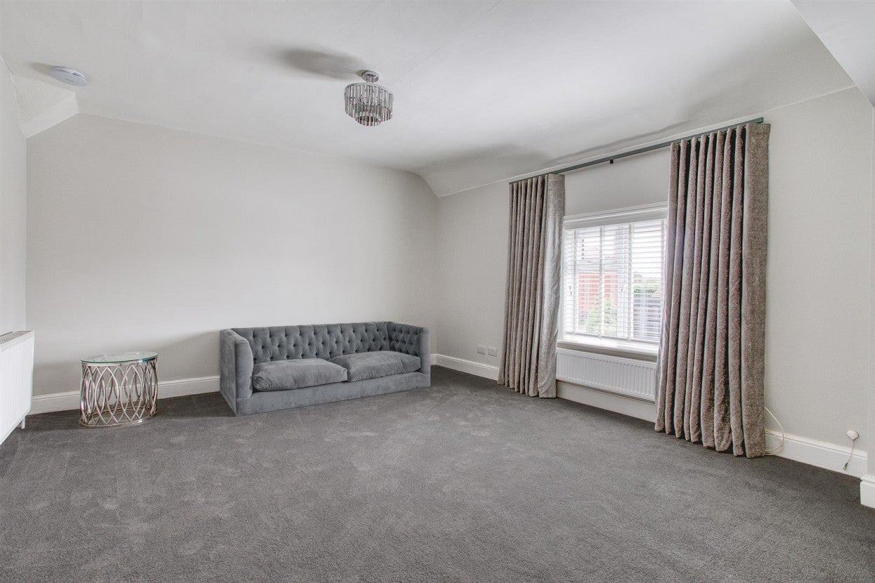Flat Duffield Road in Derby