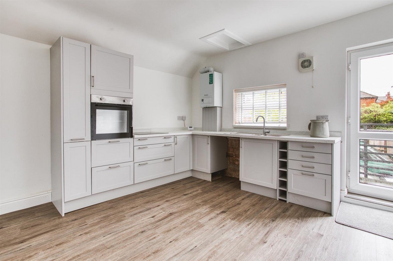 Flat Duffield Road in Derby
